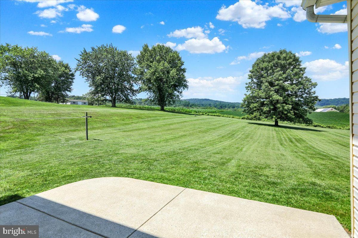 105 Misty Lane photo 6