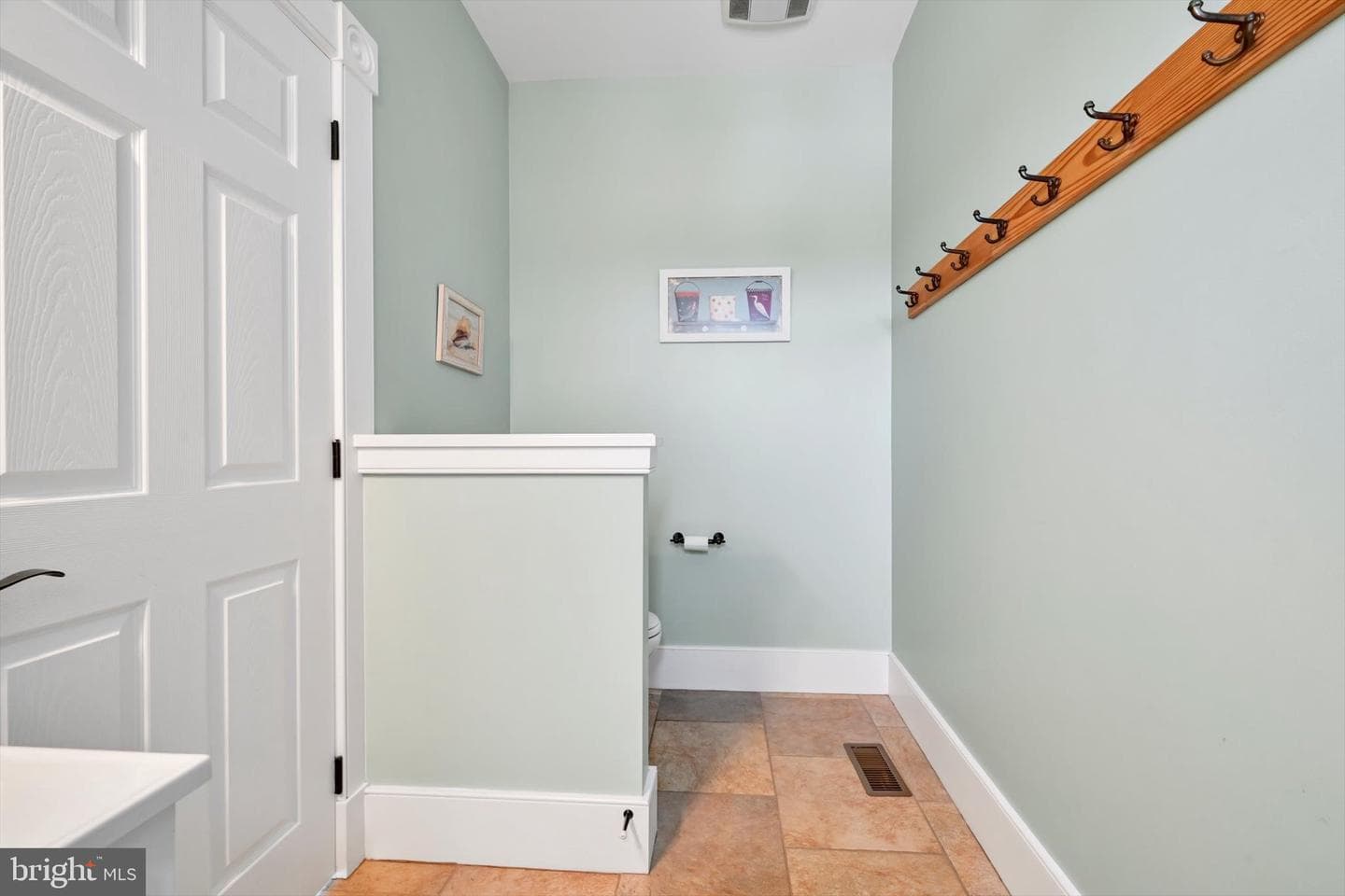 97 S Kemp Road photo 16