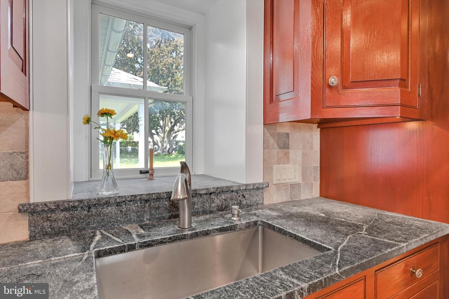 97 S Kemp Road photo 23