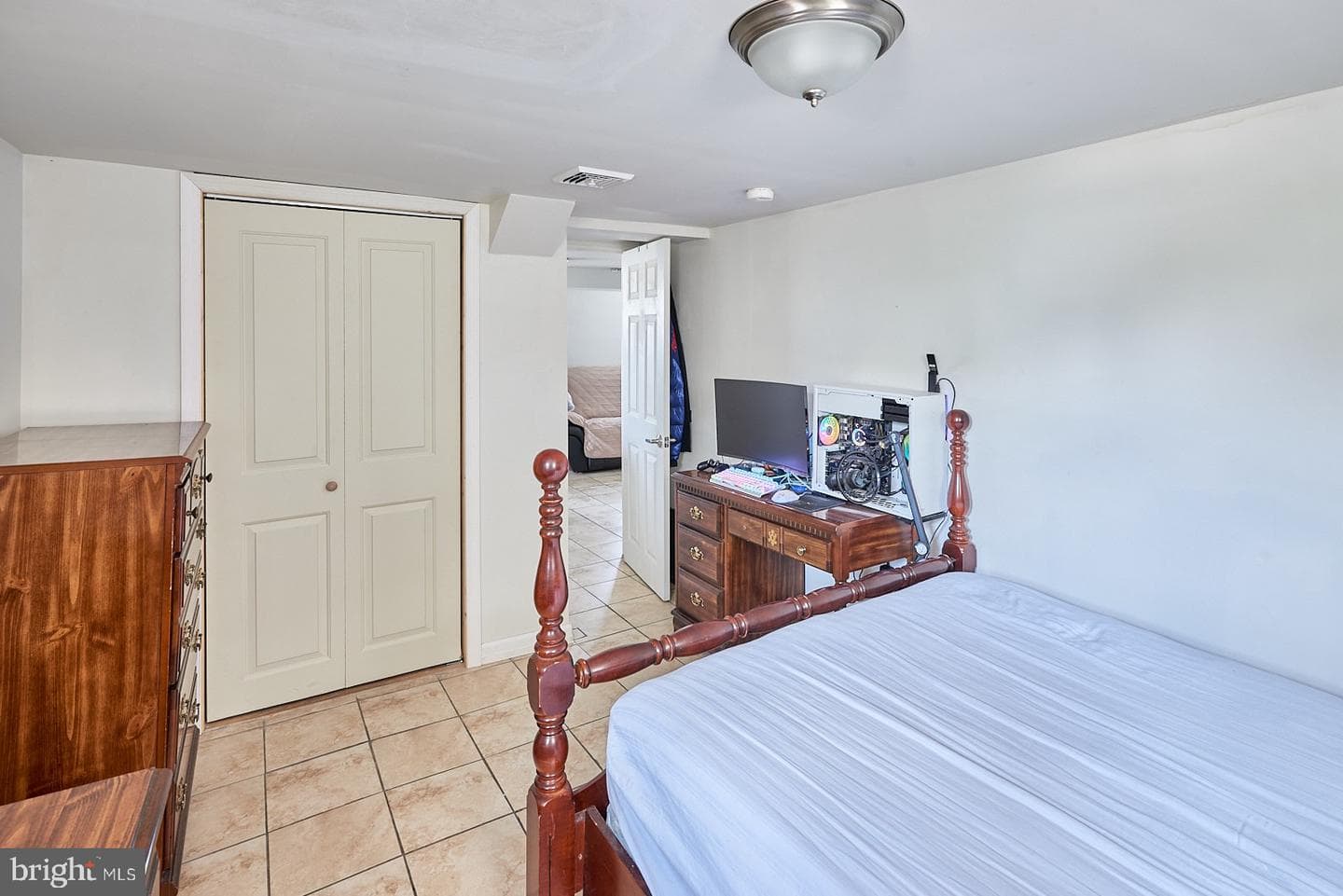 127 Angelica Street photo 26