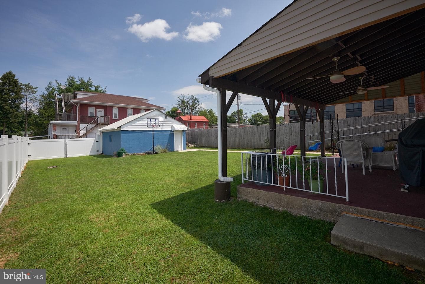 127 Angelica Street photo 31