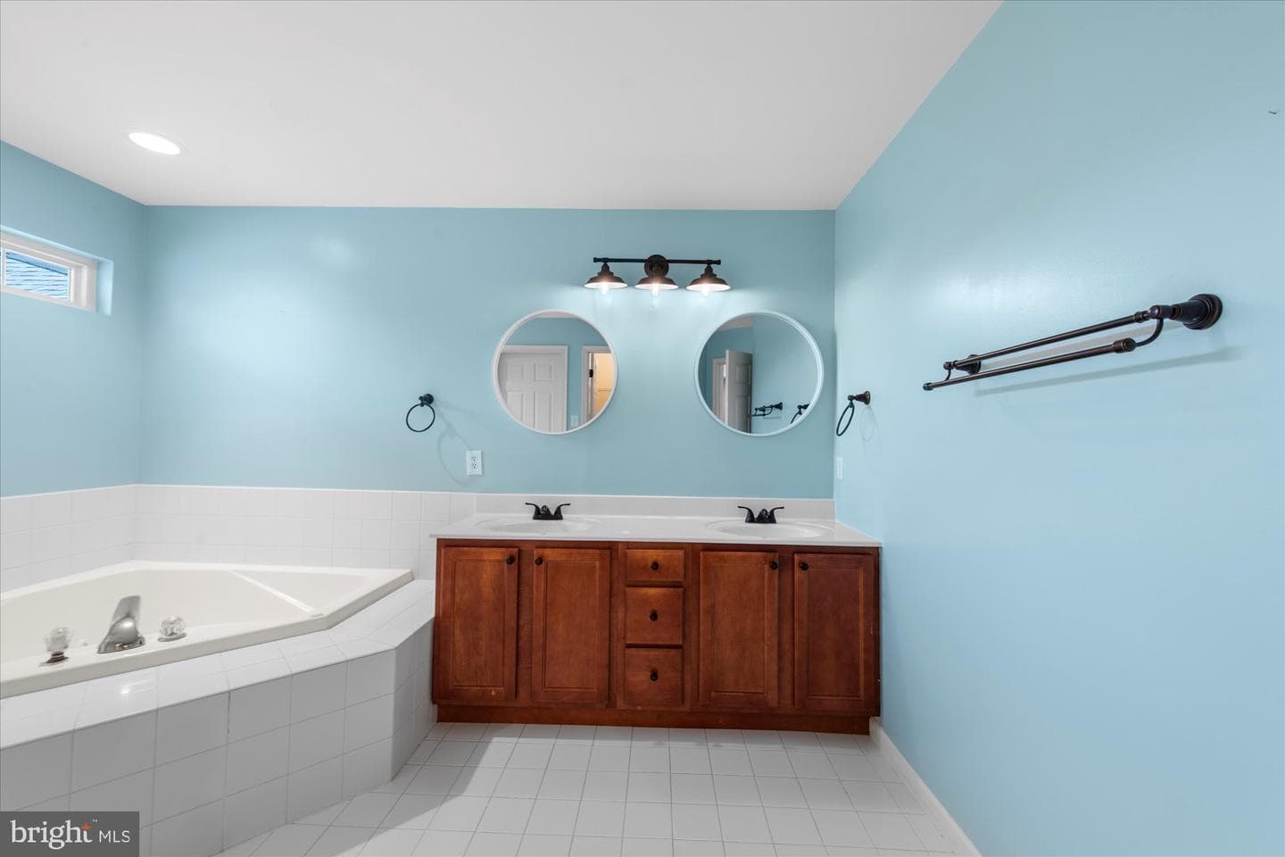 1514 Lexington Way photo 28
