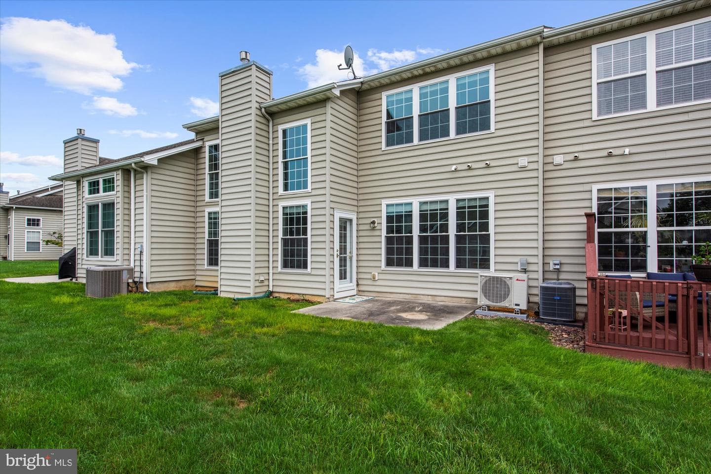 1514 Lexington Way photo 37