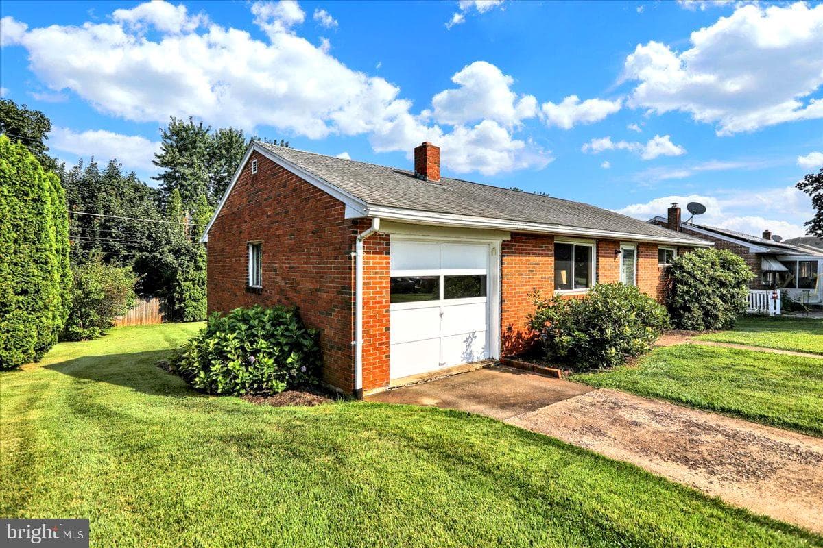 121 Virginia Avenue photo 15
