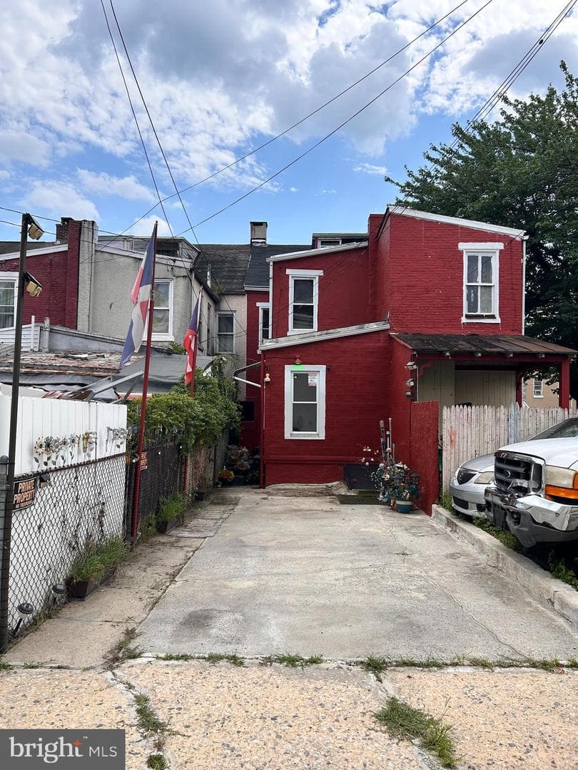 177 W Green Street photo 2