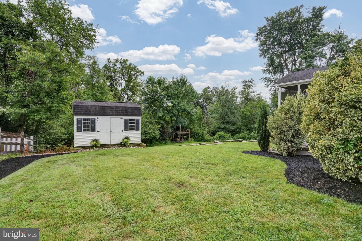 404 Antietam Drive photo 27