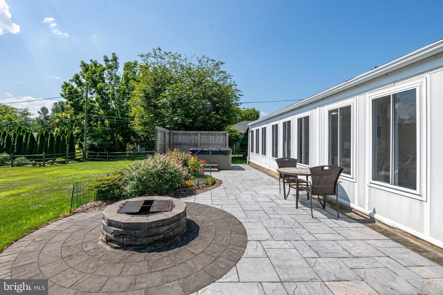 25 Radcliff Road photo 32
