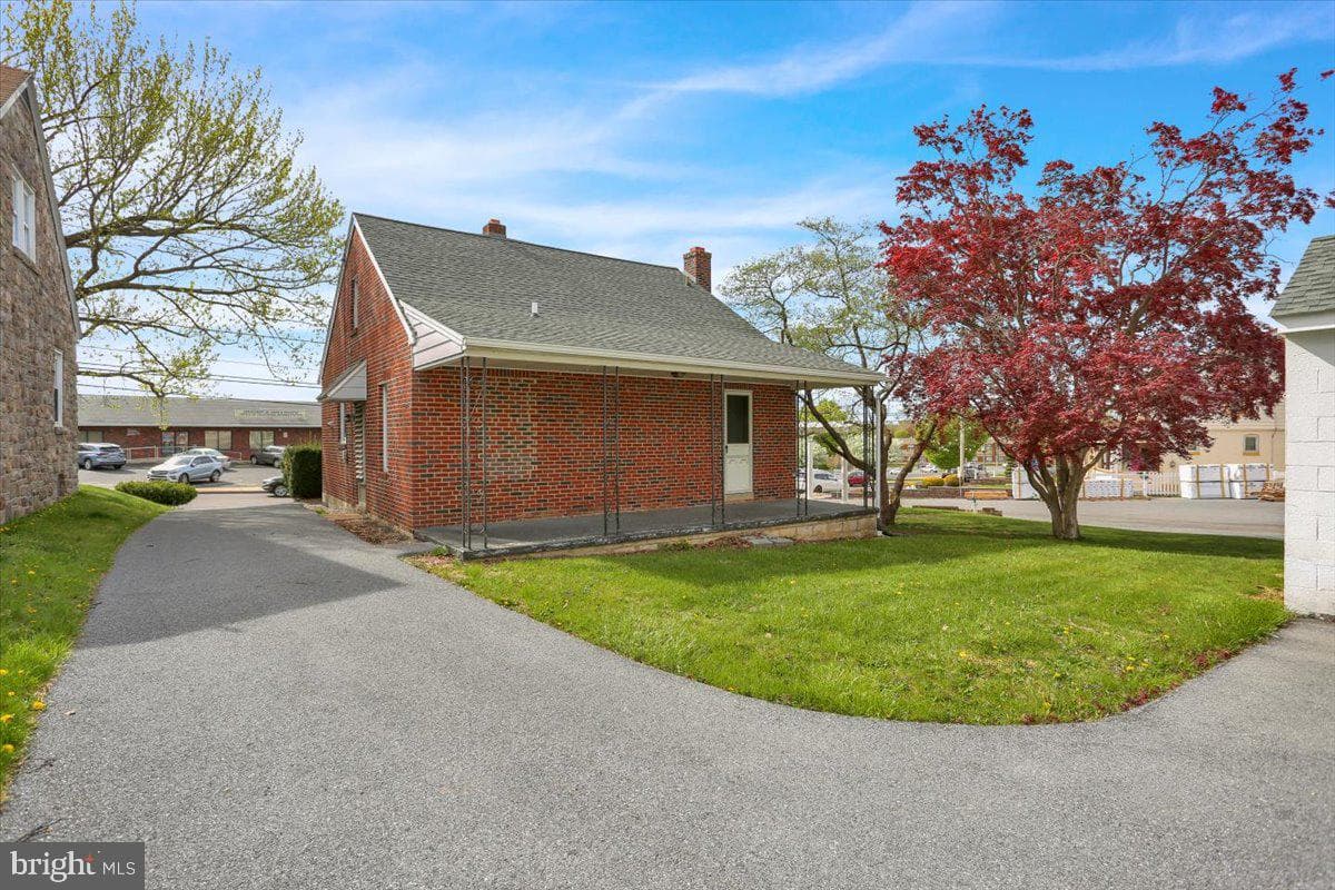 3611 Kutztown Road photo 4