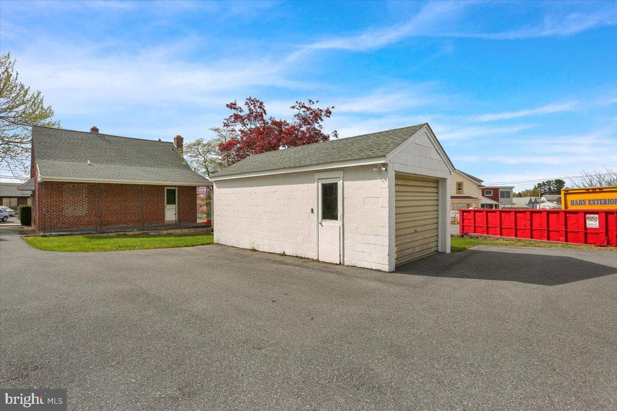 3611 Kutztown Road photo 6
