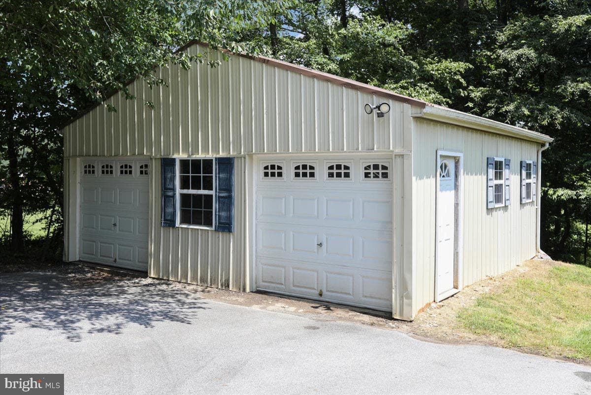 70 Mcewen Lane photo 3