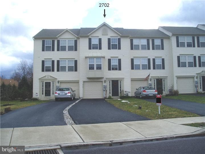 2702 Orchard View Road photo 3