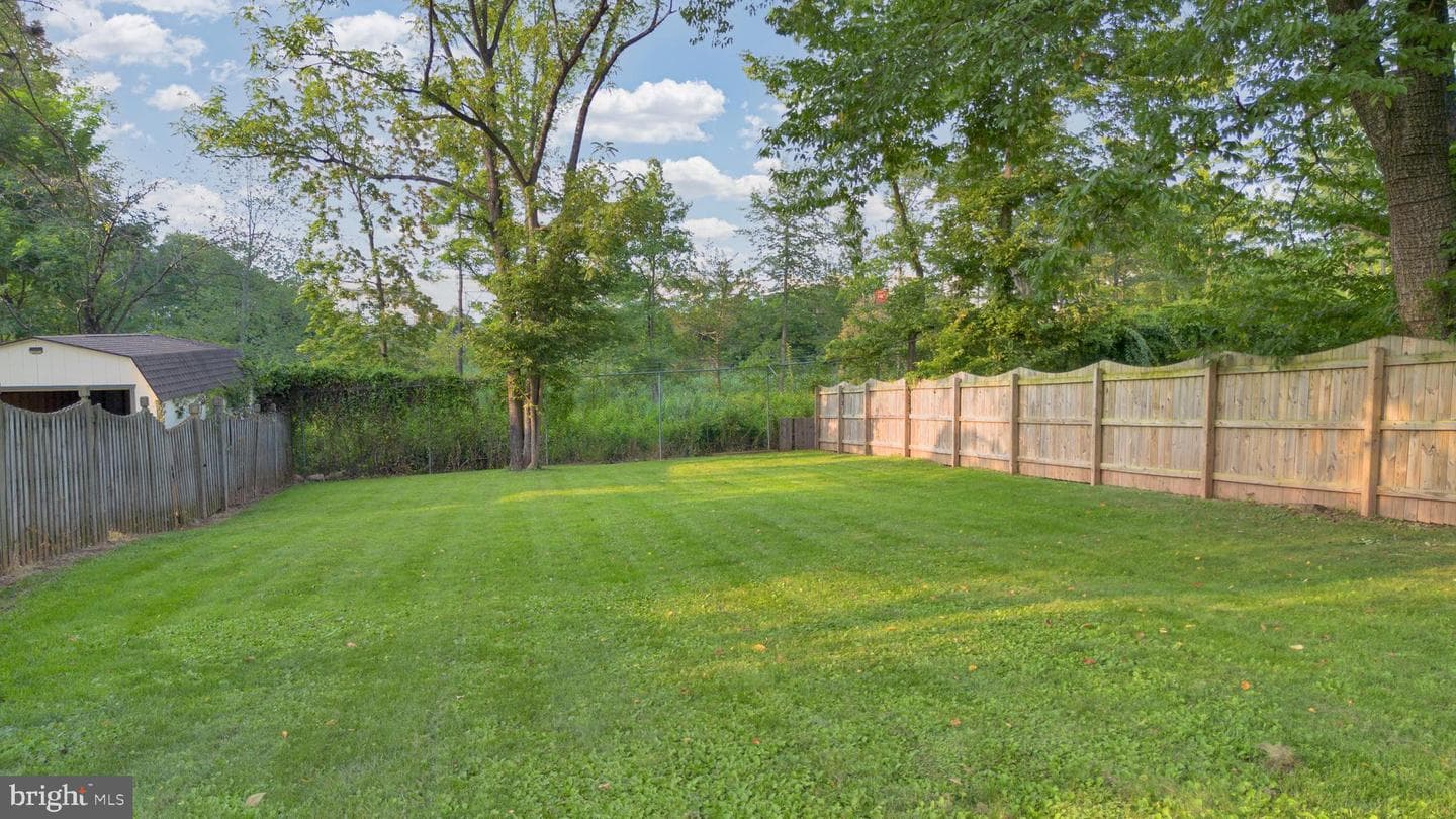 1301 Budd Street photo 24