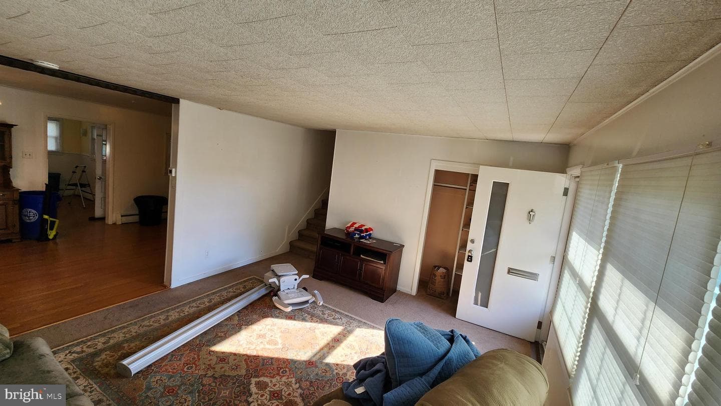 111 Maplewood Drive photo 14