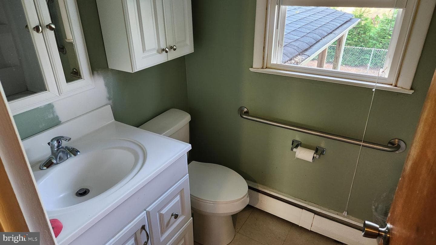 111 Maplewood Drive photo 17