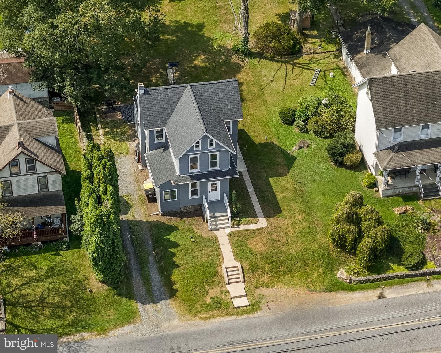 240 Old River Road photo 3