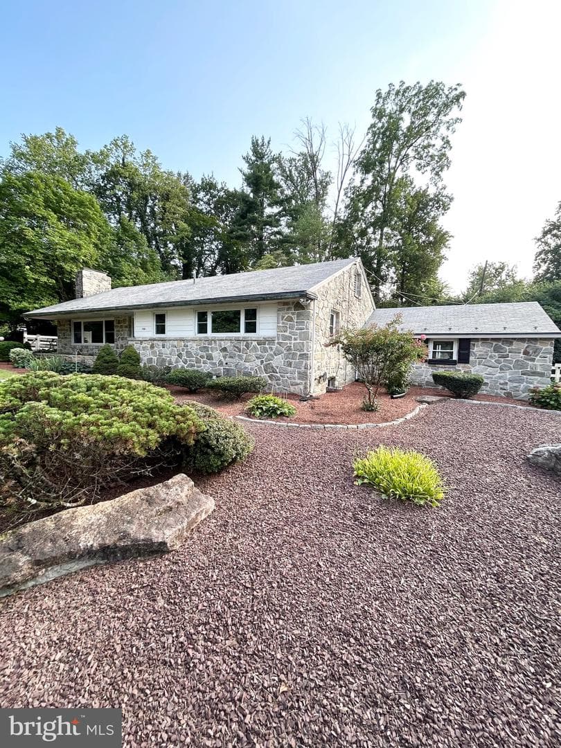 1100 Wyomissing Boulevard photo 2