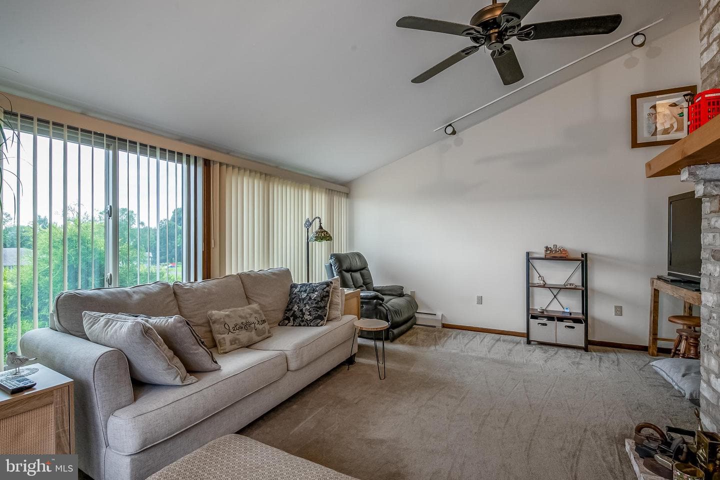 242 Dickinson Drive photo 14