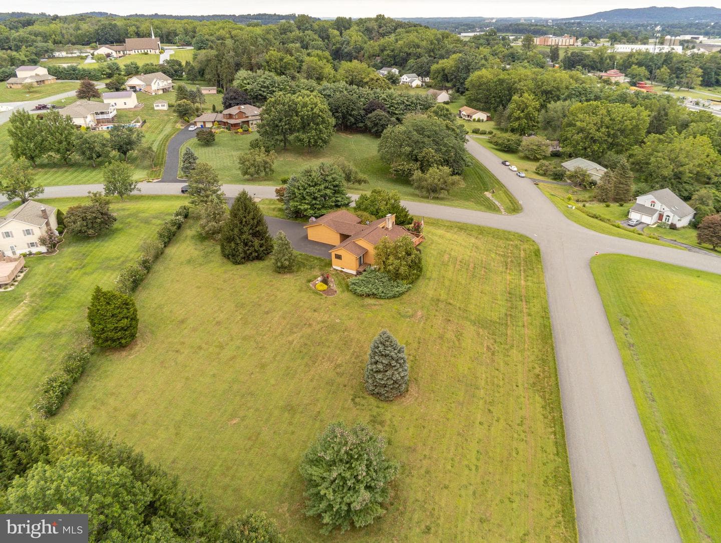 242 Dickinson Drive photo 30