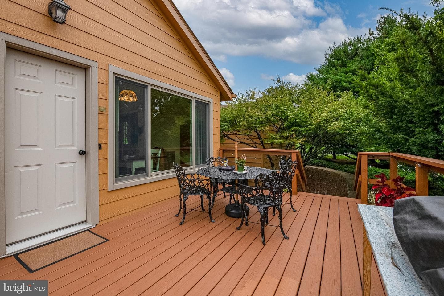 242 Dickinson Drive photo 7
