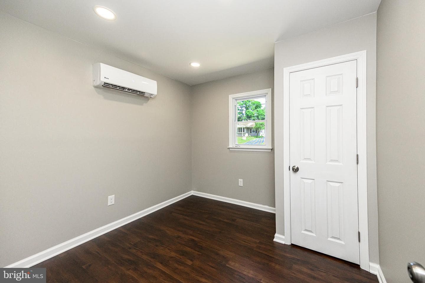 1348 Claire Drive photo 19