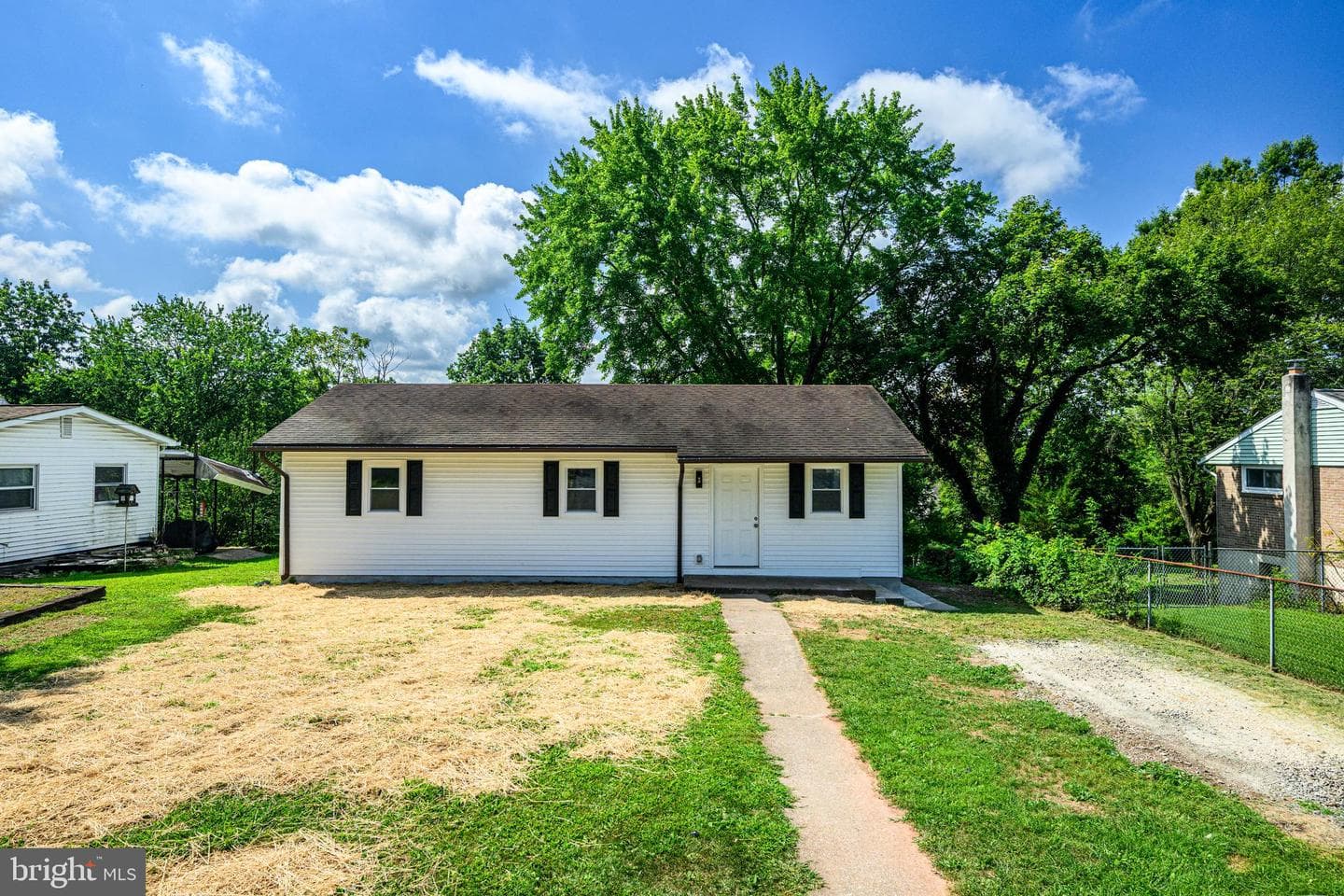1348 Claire Drive photo 2