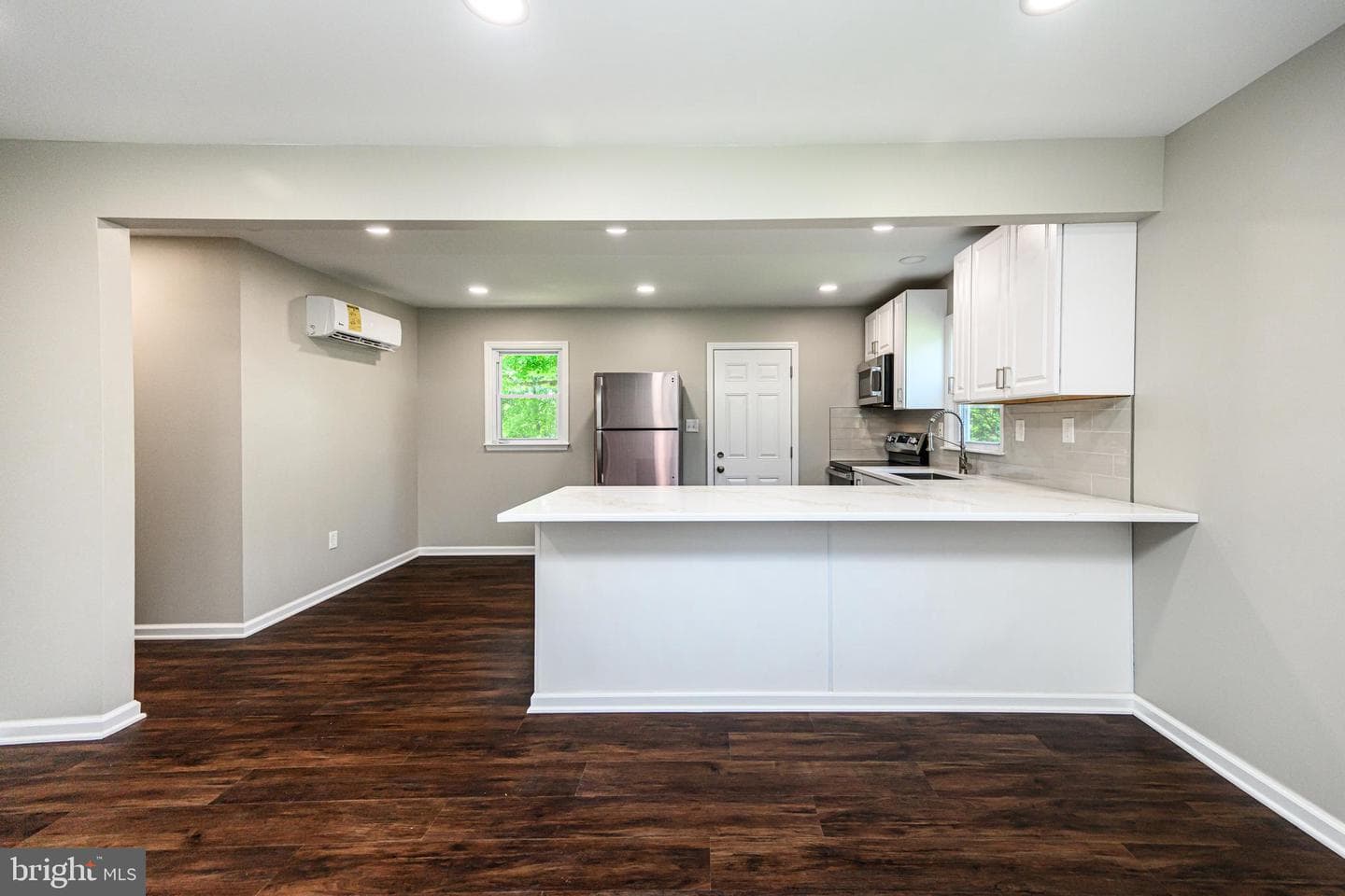 1348 Claire Drive photo 5