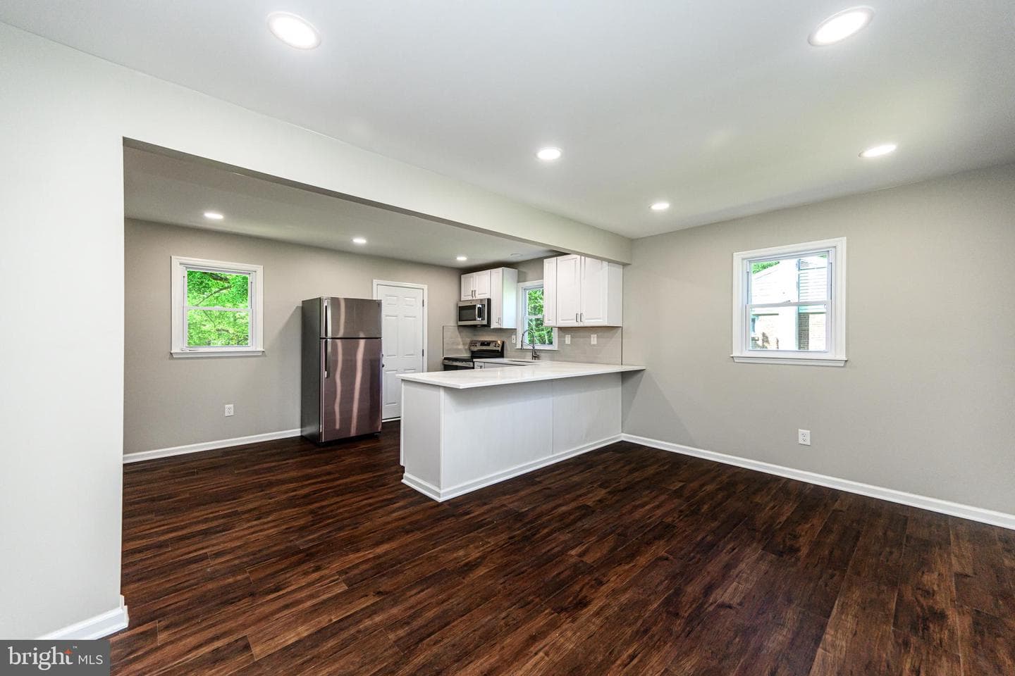 1348 Claire Drive photo 6
