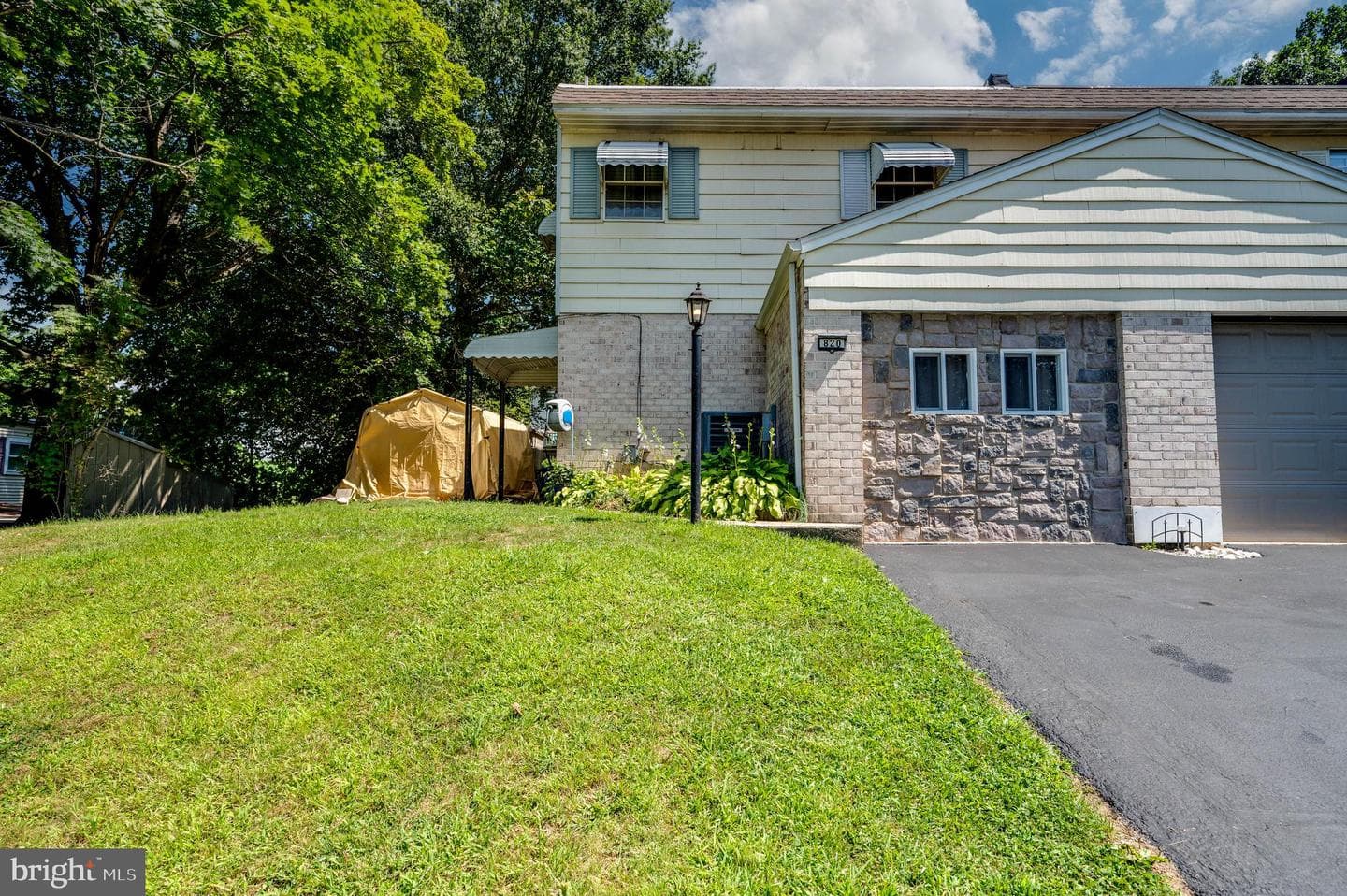 820 Rabbit Lane