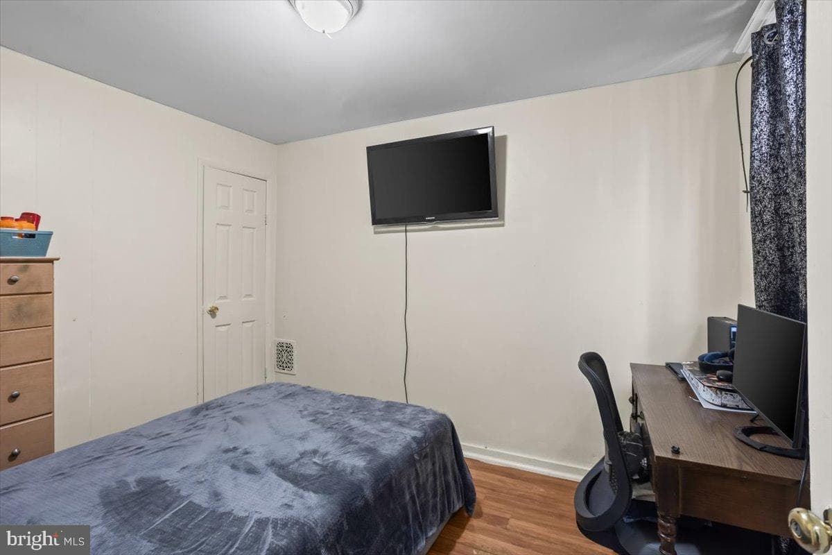 1302 N 11th Street photo 13