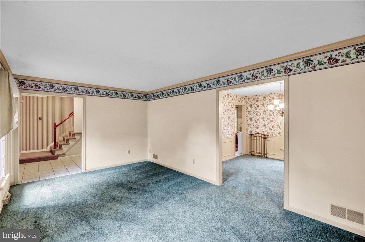 2027 Gring Drive photo 10