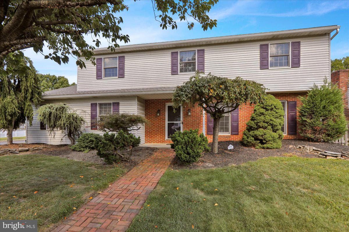 2027 Gring Drive photo 3