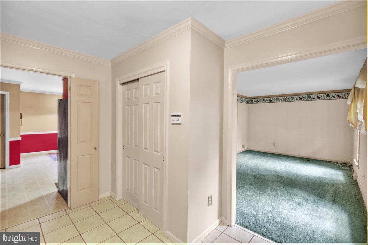2027 Gring Drive photo 8