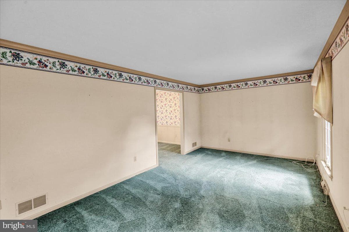 2027 Gring Drive photo 9