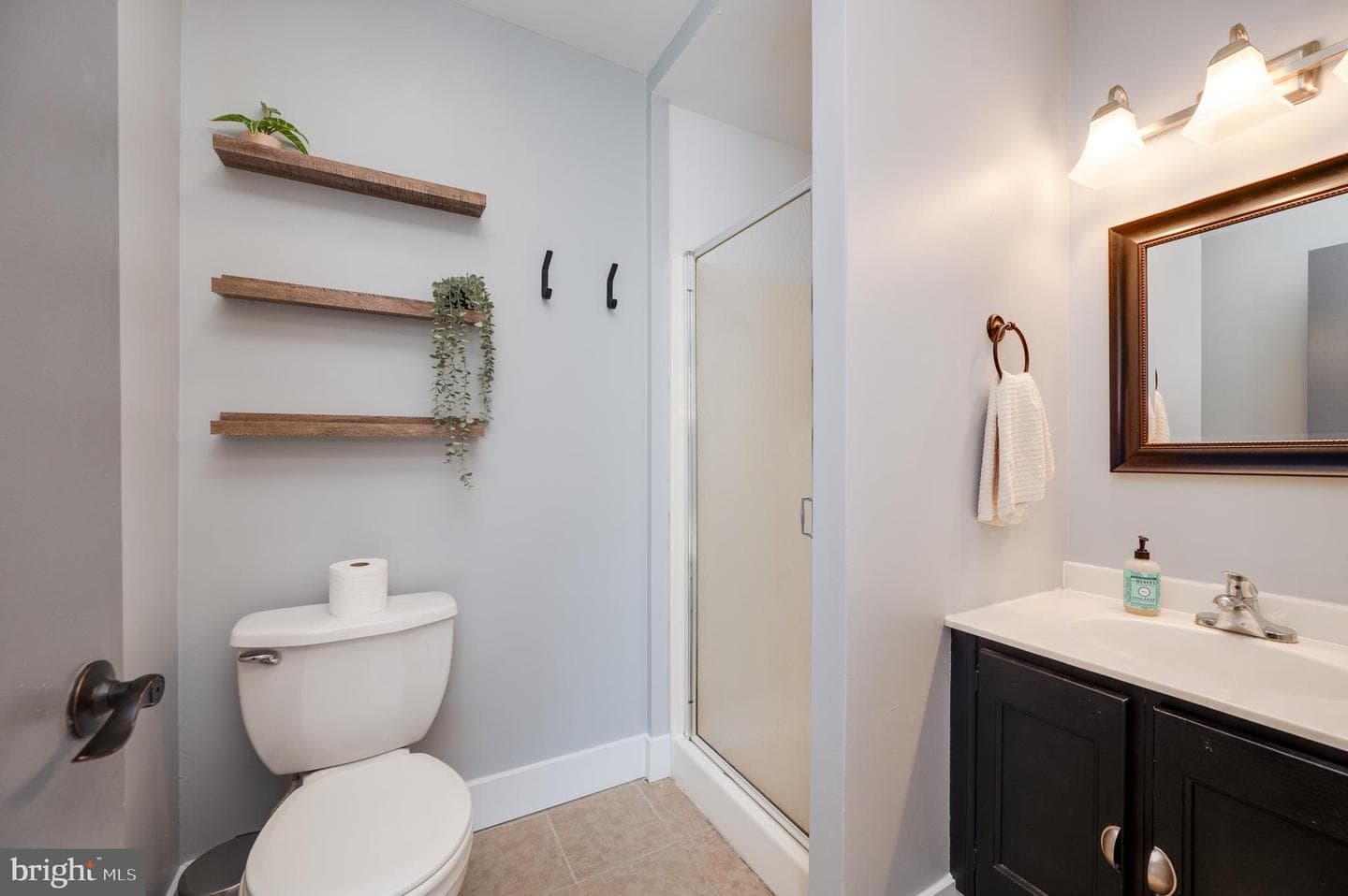 126 W Poplar Street photo 20