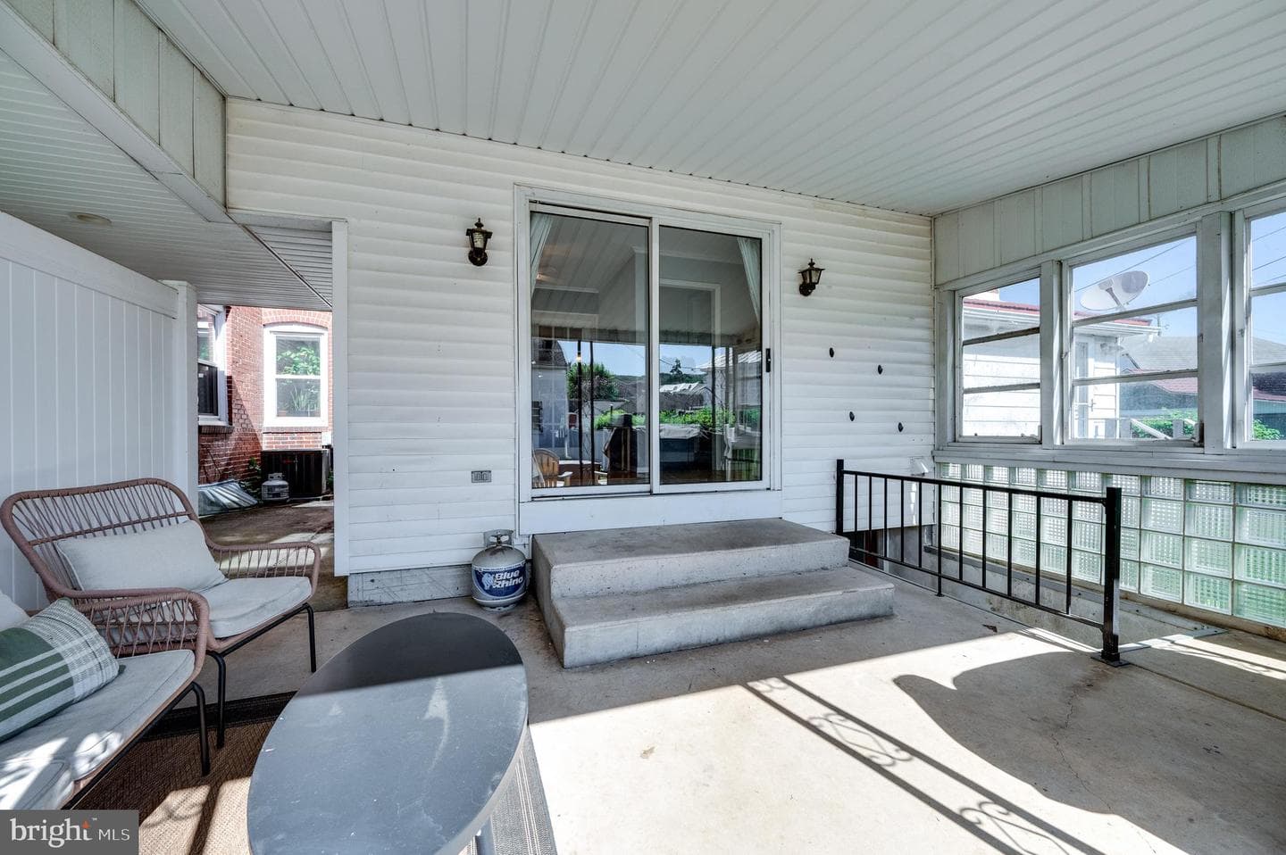 126 W Poplar Street photo 24
