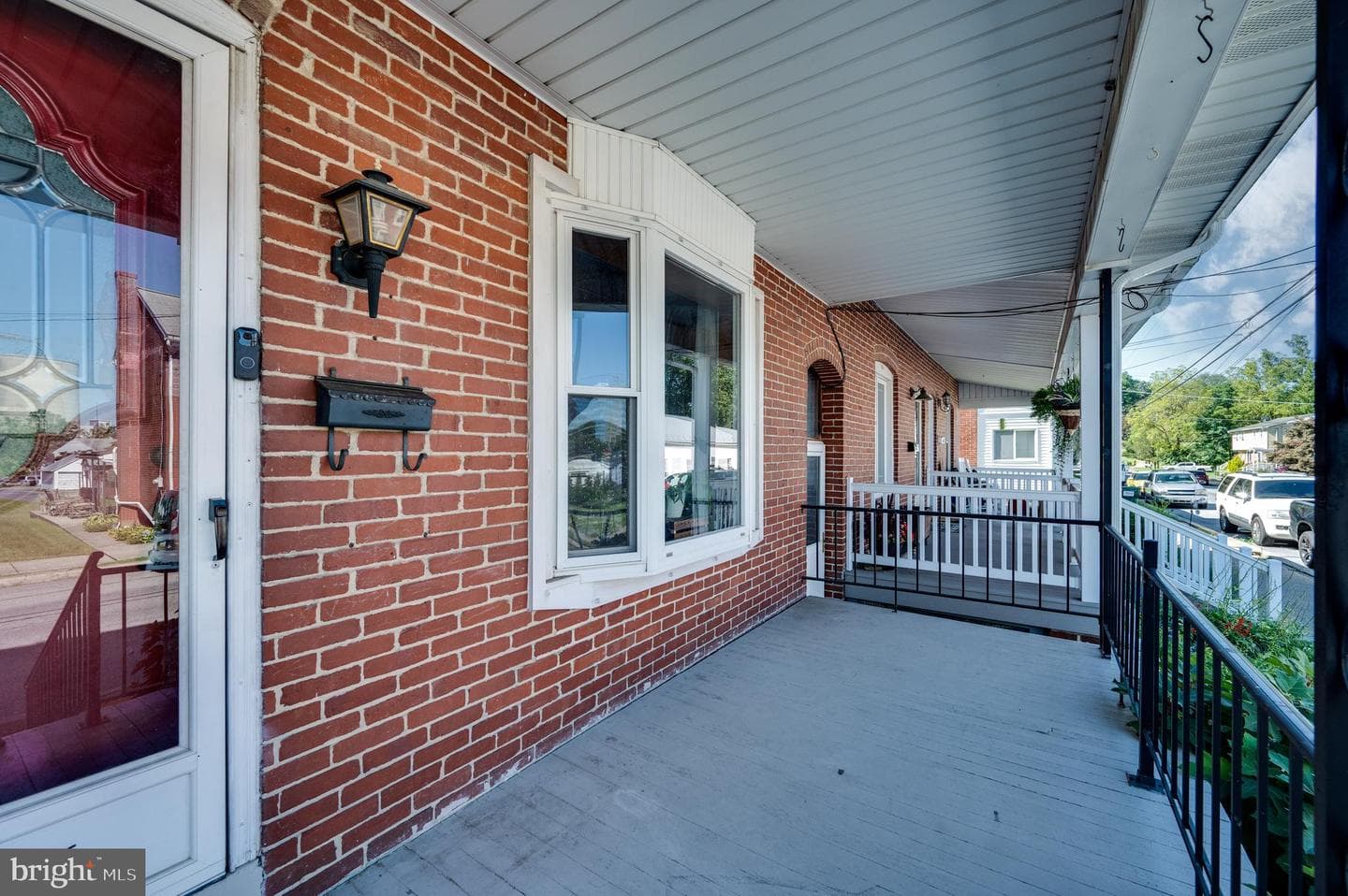 126 W Poplar Street photo 4