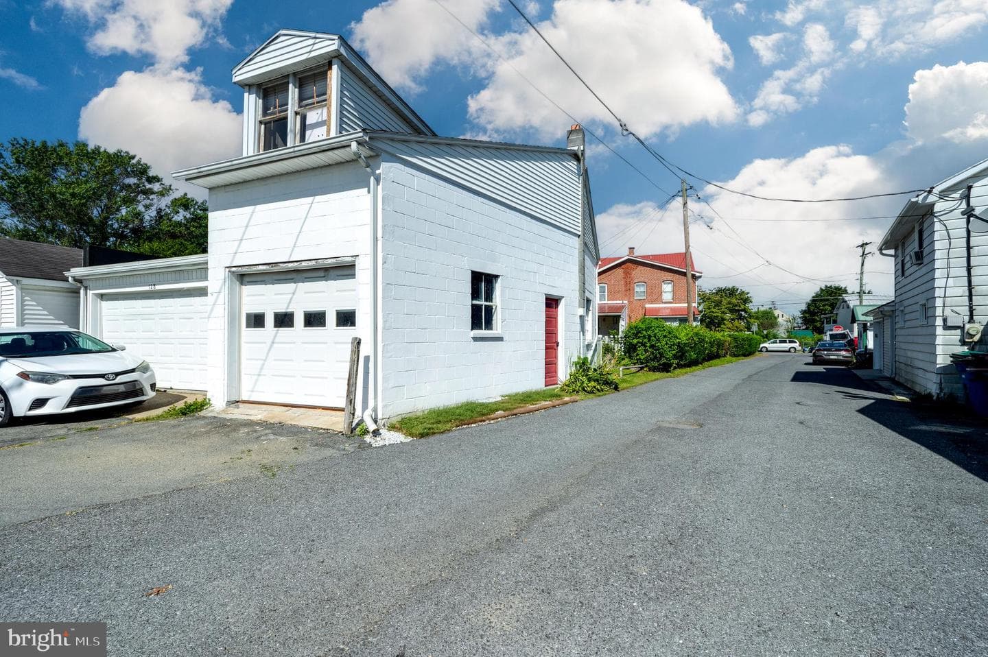 126 W Poplar Street photo 48