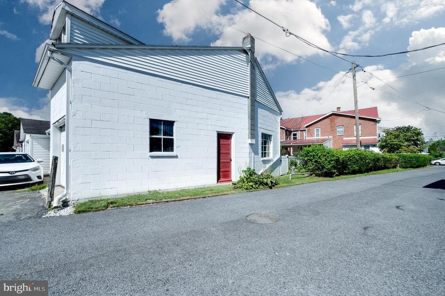 126 W Poplar Street photo 49