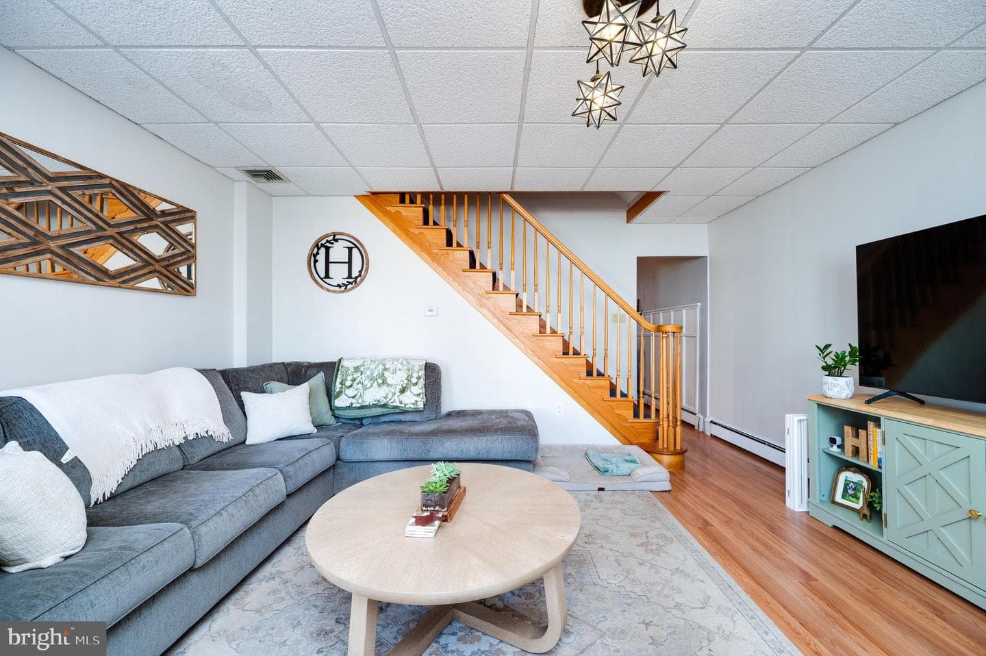 126 W Poplar Street photo 9