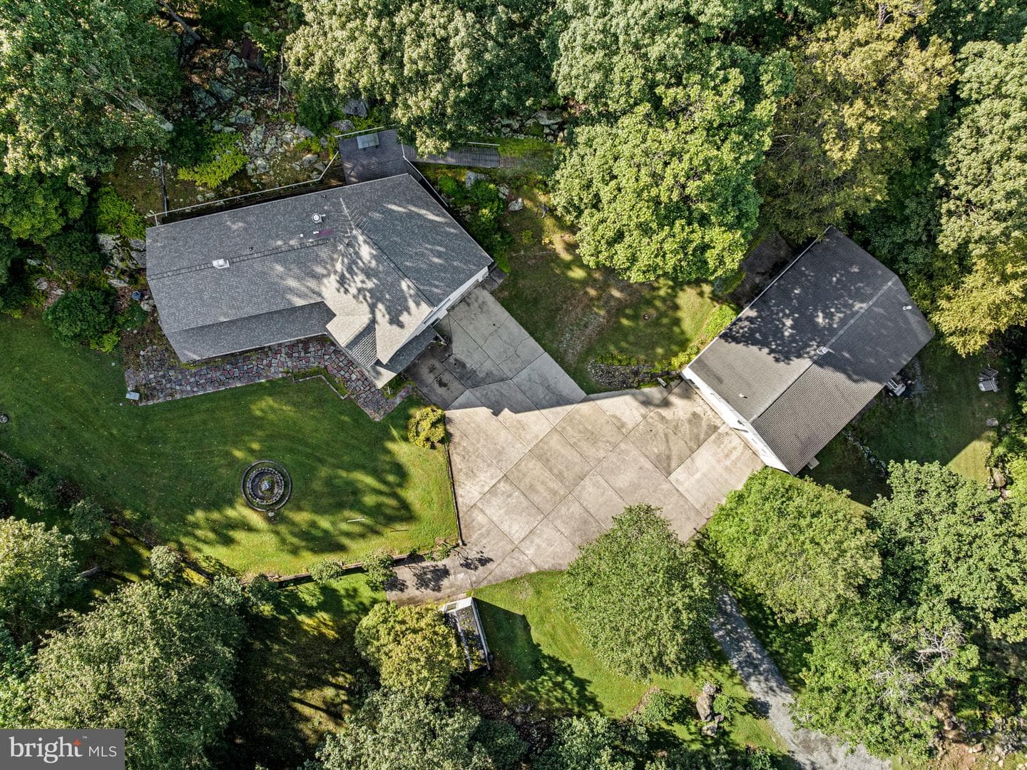 38 Lutz Road photo 5