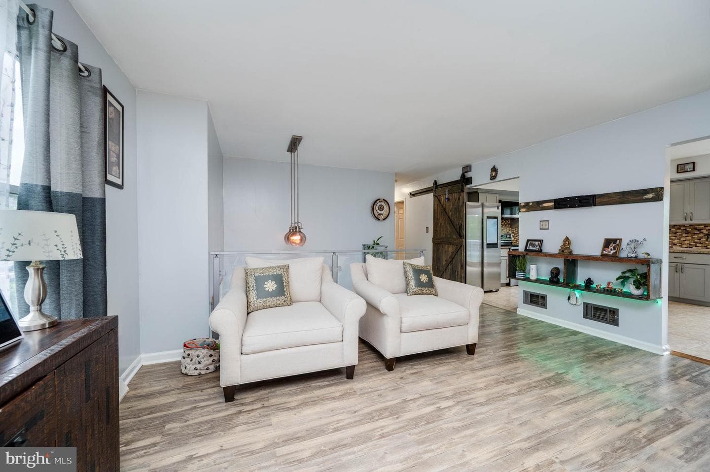 520 Oak Street photo 8