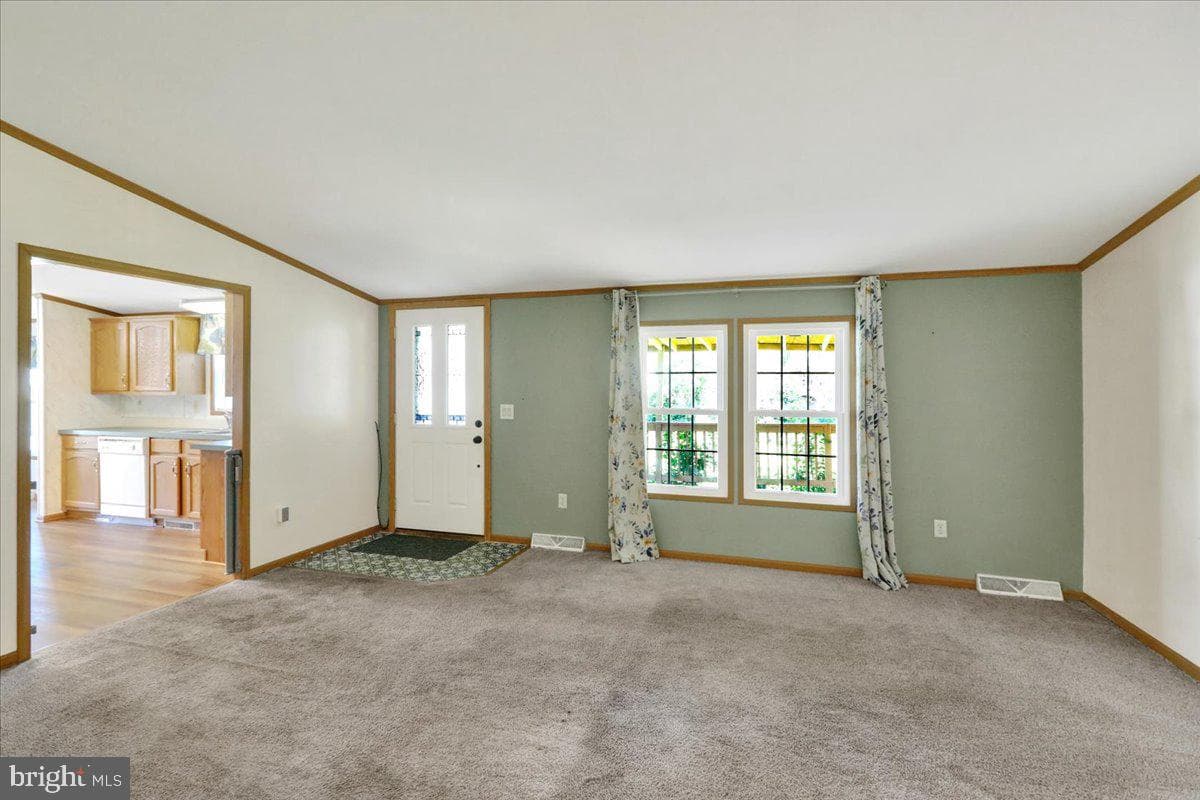 140 Heister Road photo 7