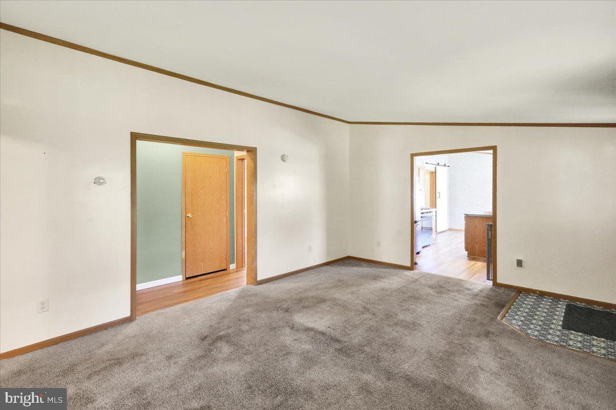 140 Heister Road photo 9