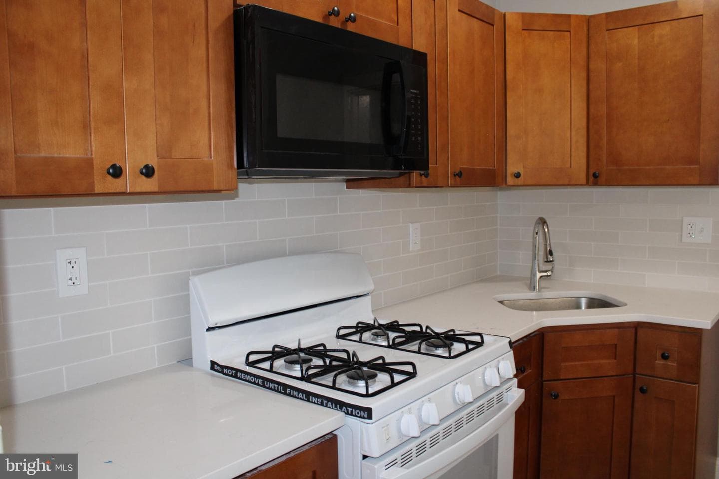 634 Mulberry Street photo 10