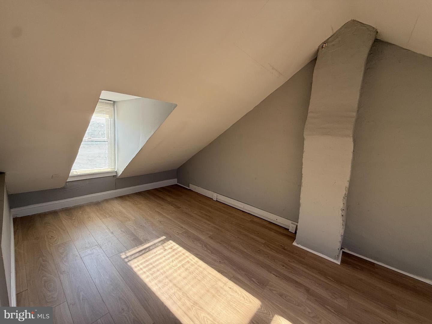 634 Mulberry Street photo 17