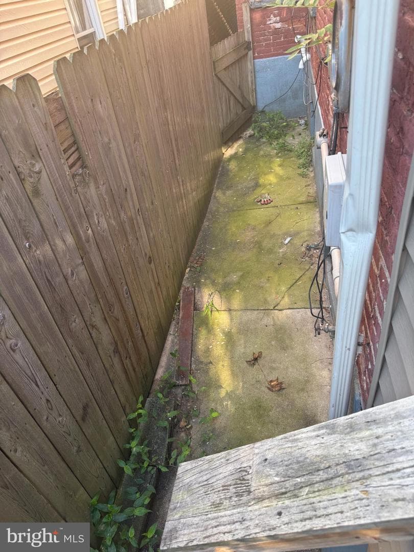 634 Mulberry Street photo 27