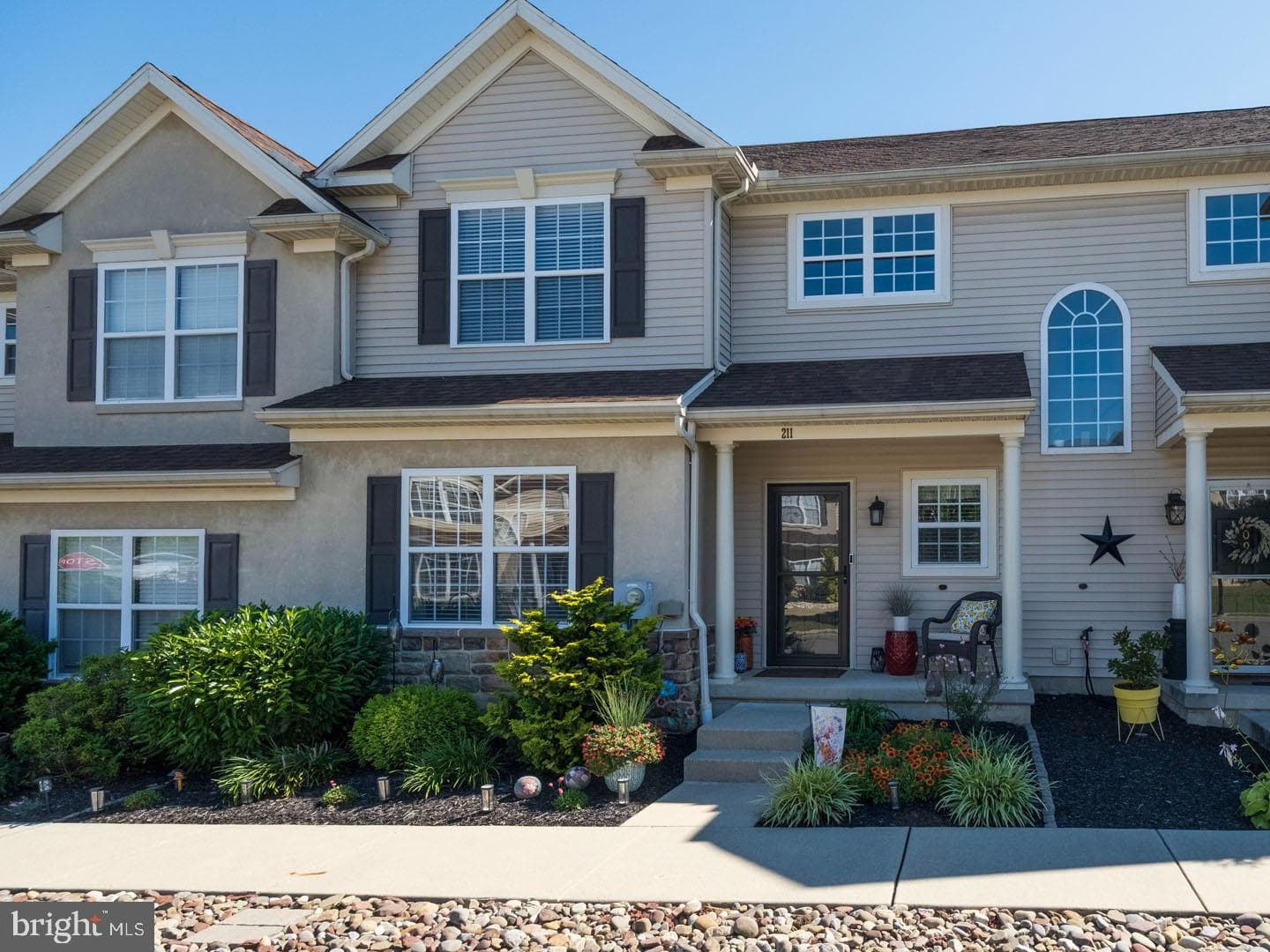211 Silk Drive