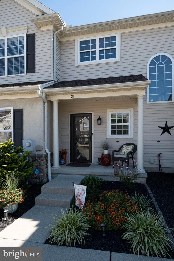 211 Silk Drive photo 3