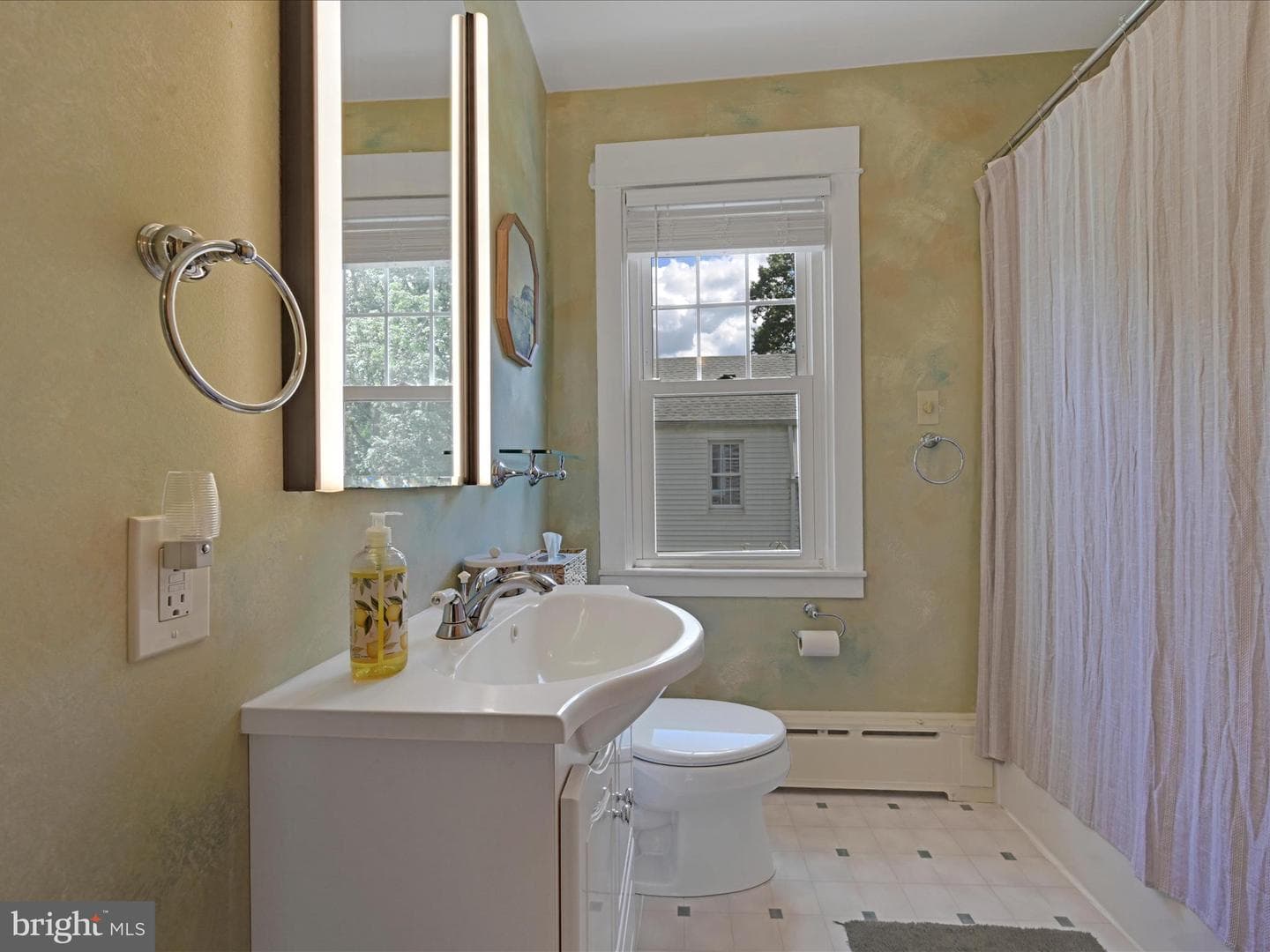 32 Wyomissing Hills Boulevard photo 18