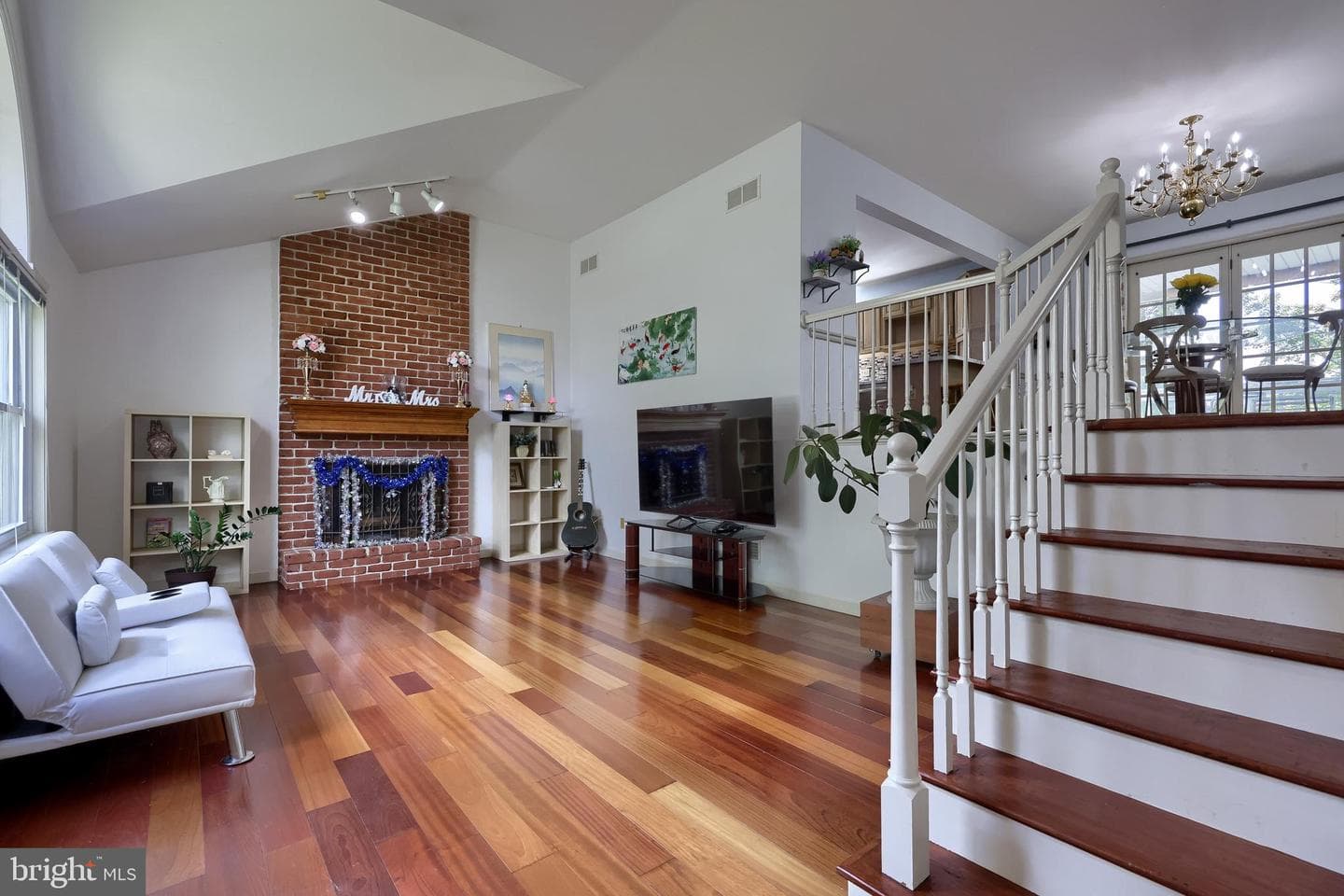 106 Delta Court photo 23
